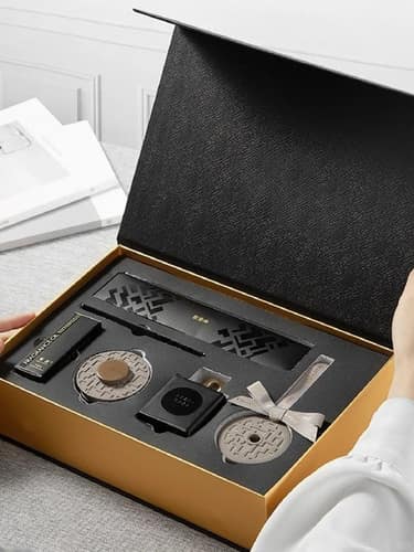 Black Cross Grain Magnetic
